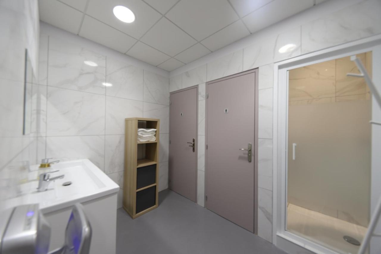 Loft 250m2 Avec Ecran Led Geant De 10m2 *